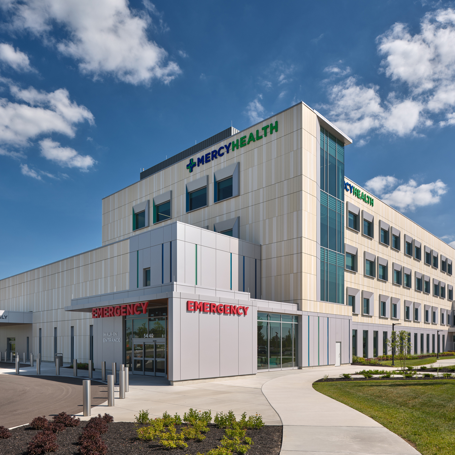 exterior view of Mercy Health — Kings Mills Hospital